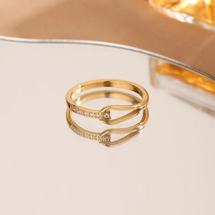 Geometrischer Eleganter Goldfarbener Ring