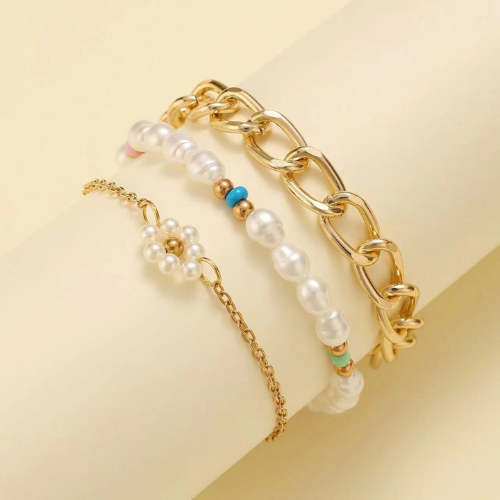 Set aus Gänseblümchen Armbändern