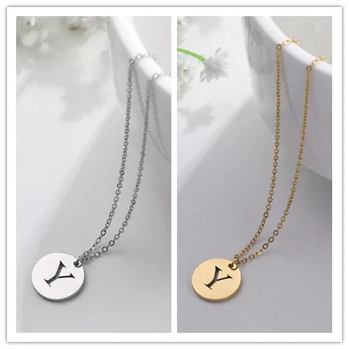 Elegante Goldfarbene Buchstaben Anhänger Halskette