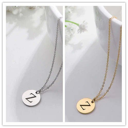 Elegante Goldfarbene Buchstaben Anhänger Halskette
