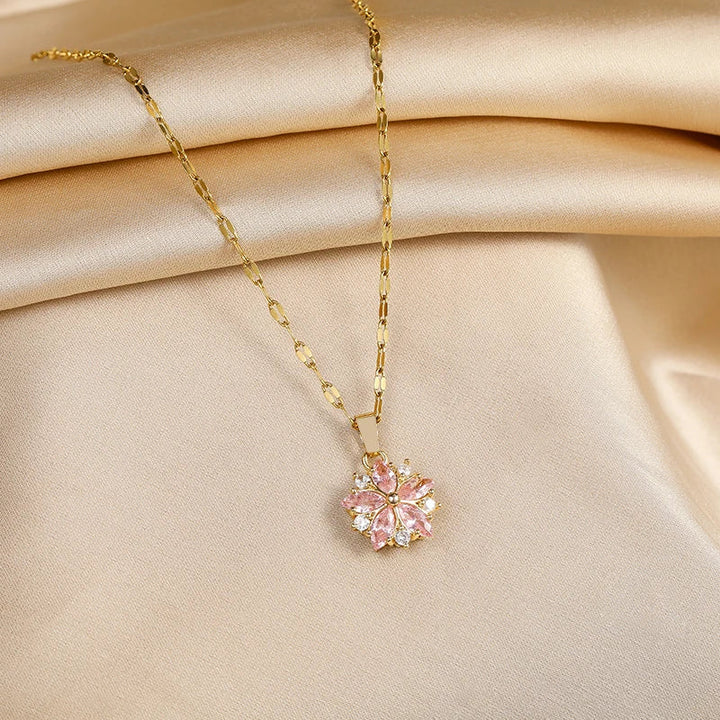 Romantische Rosa Sakura Halskette aus Edelstahl
