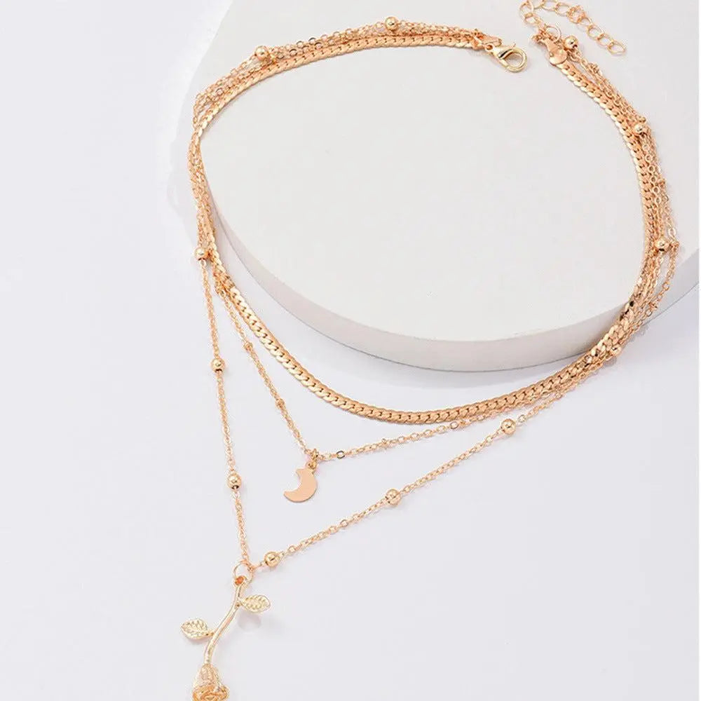 Elegantes Goldfarbenes Rosen Anhänger Ketten Set