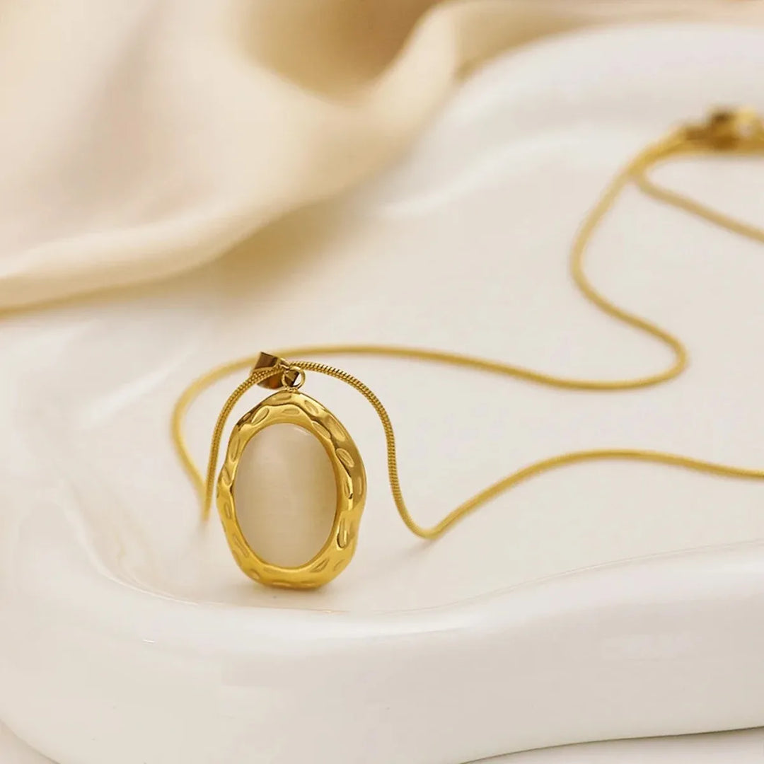 Goldfarbene Ovaler Katzenauge Opal Halskette
