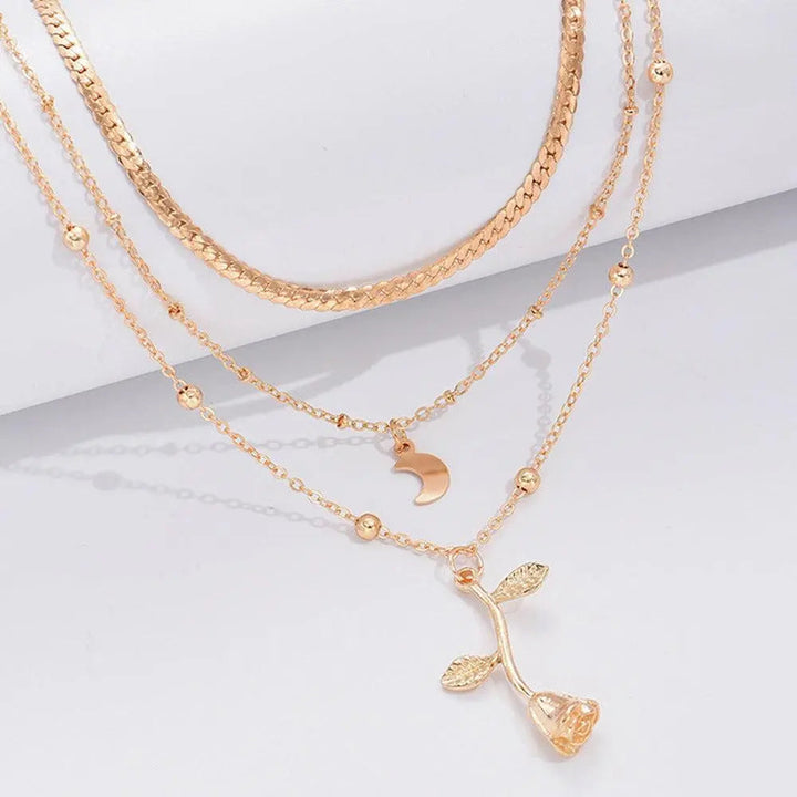 Elegantes Goldfarbenes Rosen Anhänger Ketten Set