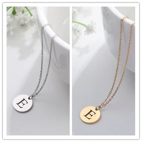 Elegante Goldfarbene Buchstaben Anhänger Halskette