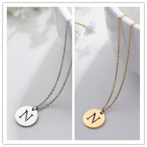 Elegante Goldfarbene Buchstaben Anhänger Halskette