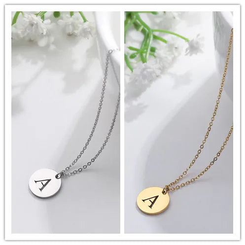 Elegante Goldfarbene Buchstaben Anhänger Halskette