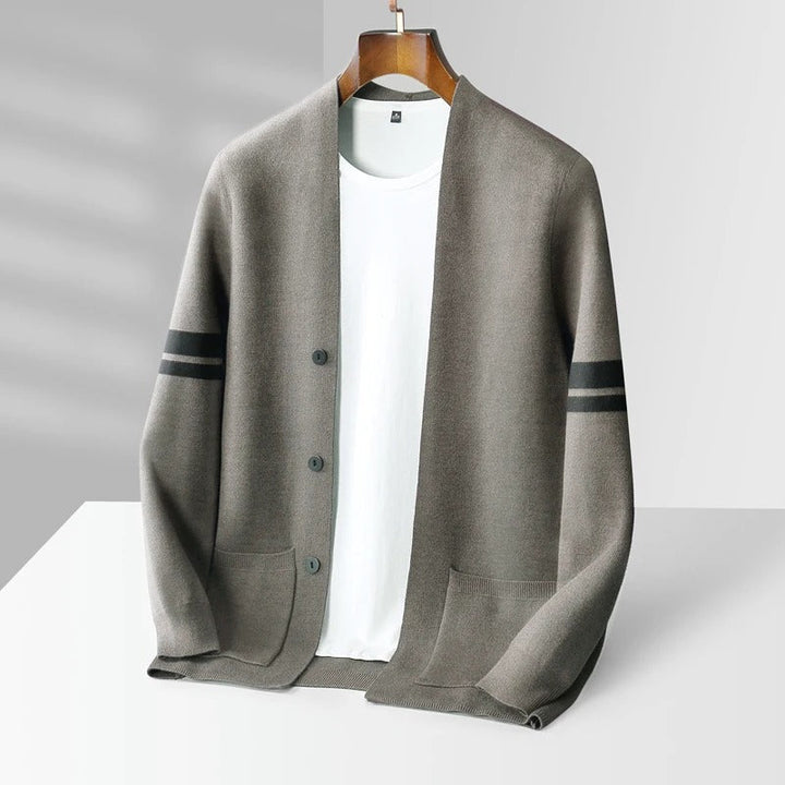 Klassischer Strickpullover mit Knopfleiste für Herren
