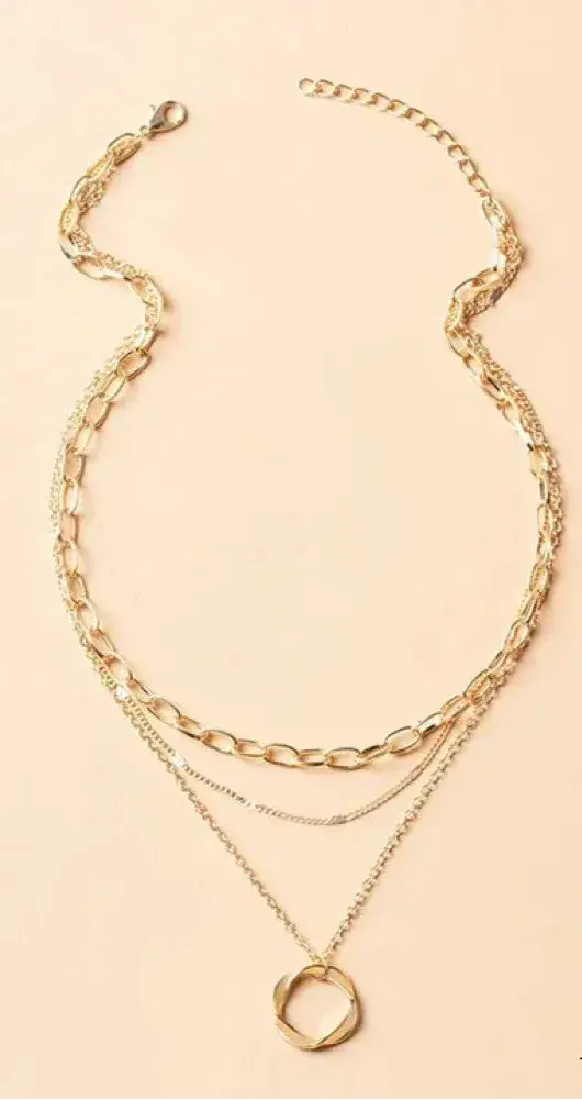 Klassische Goldfarbene Lagen Halskette mit Anhänger Design